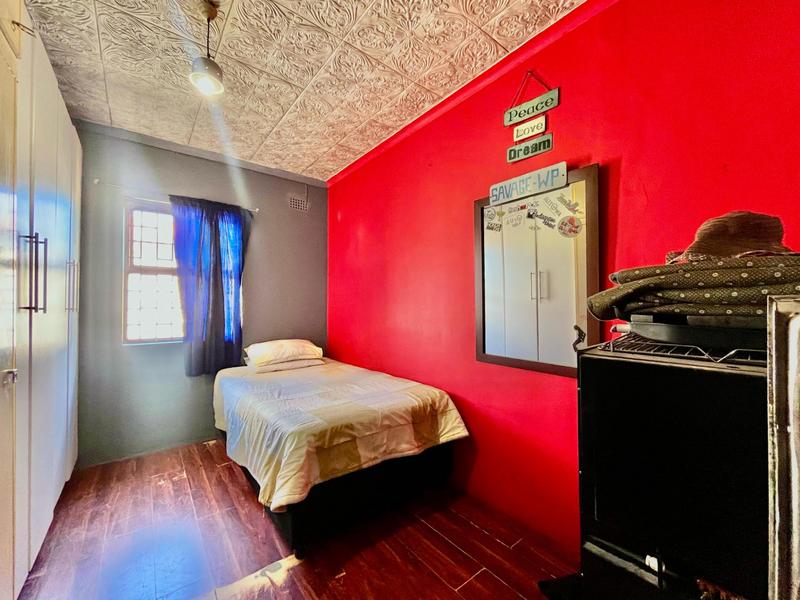 2 Bedroom Property for Sale in Pelikan Park Western Cape